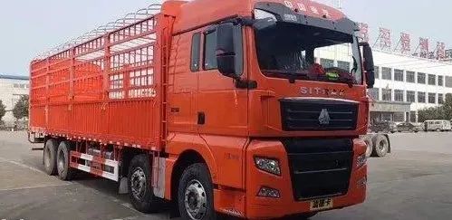 18款解放jh6500马力牵引车怎么样,解放j7对比欧曼est汕德卡旗舰高栏