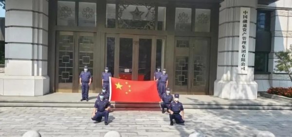 一个新巨头和四万家“融通”