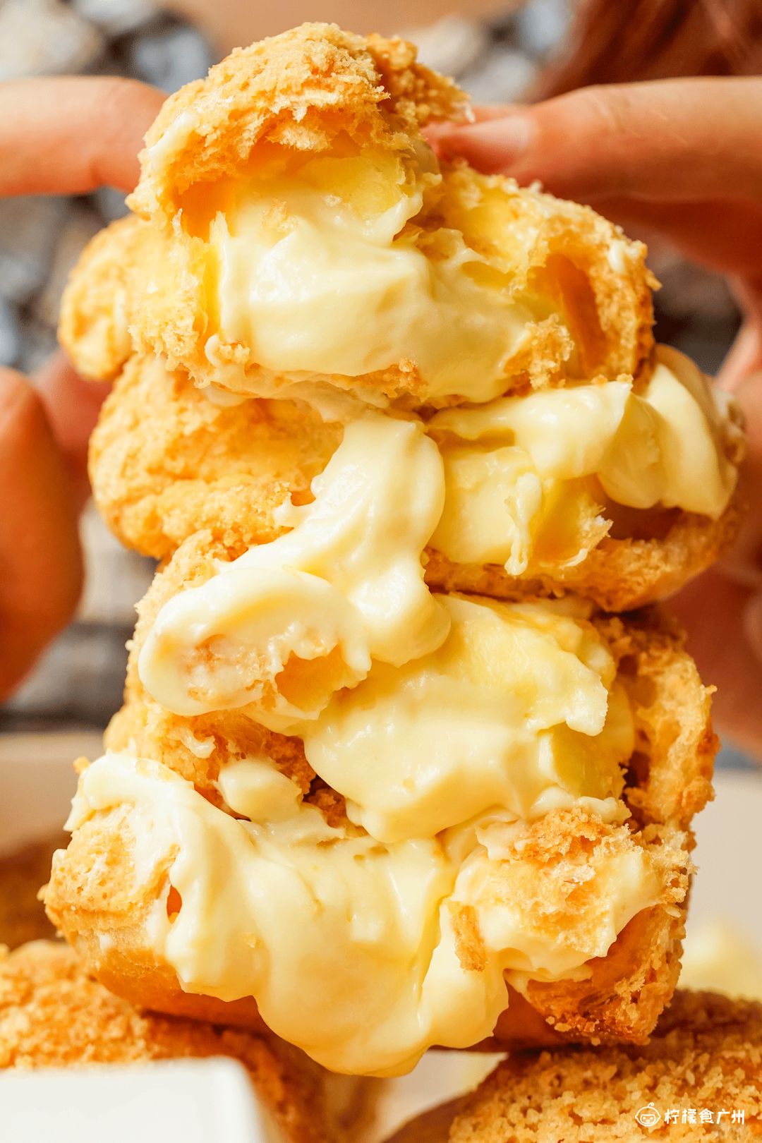 冰淇淋泡芙，3块钱1个，嘿嘿