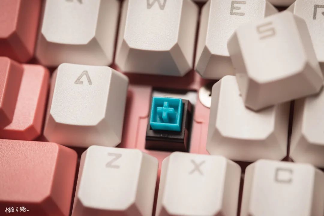 给我一个粉红色的回忆,第四代光轴键盘血手幽灵