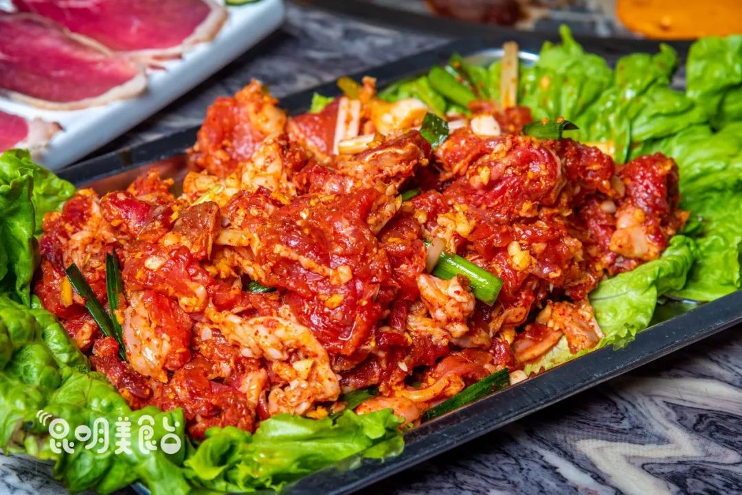 昆明最好吃的酸菜牛肉,昆明关上老坛秘制酸菜牛肉