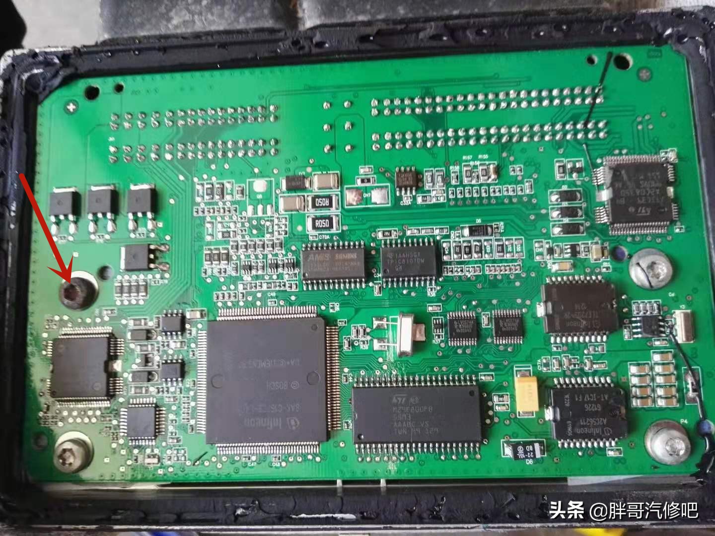 燃油过稀故障码,面包车混合气过稀发动机亮黄灯