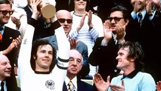 球王贝利过9人,球王贝利在世界足坛的成就与地位