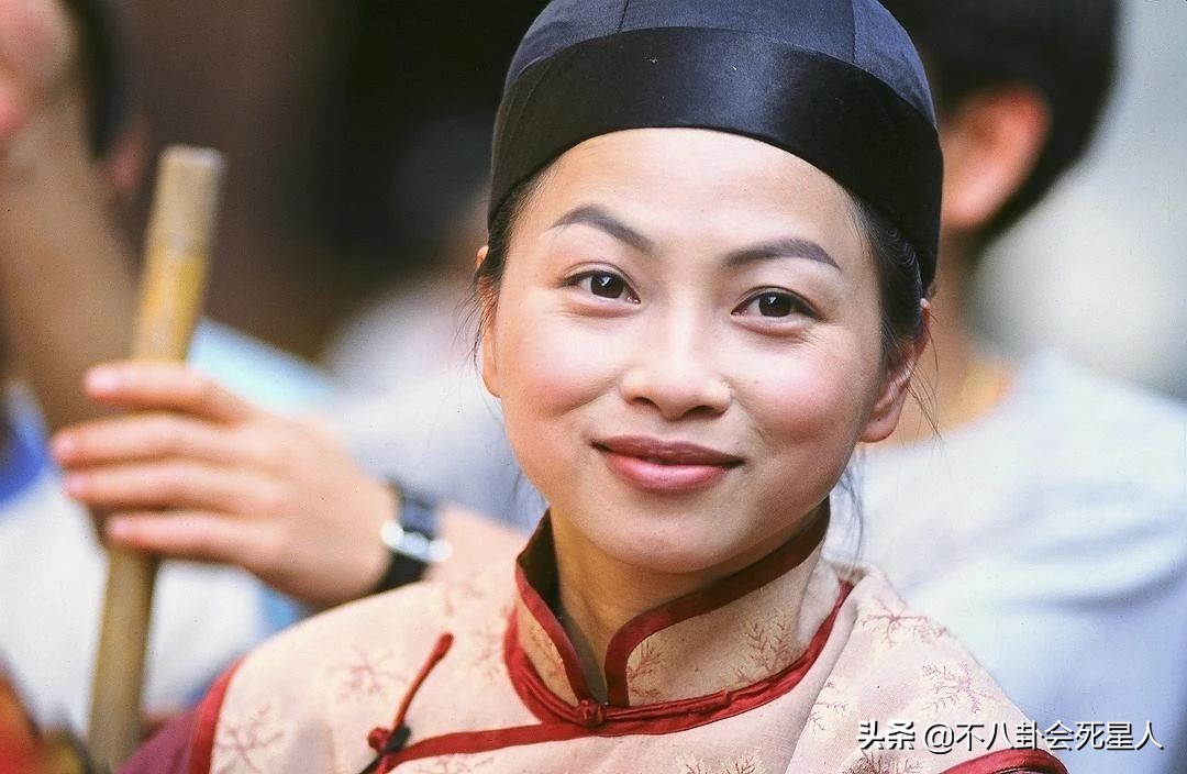 她是最经典建宁公主，今52岁脸胖成球，背后原因让每个女生羡慕