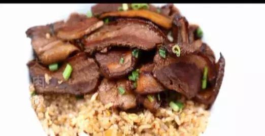 家常大肉面,让您馋到流口水的大肉面