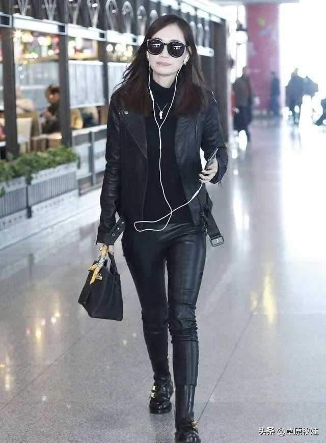 马蓉现身机场西装,马蓉皮衣机场图片