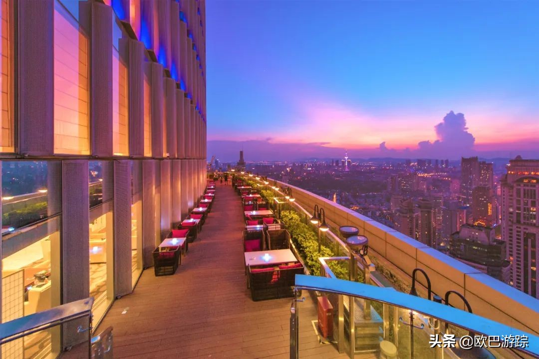 南京金陵城全景,南京金陵酒店新楼有多少米高