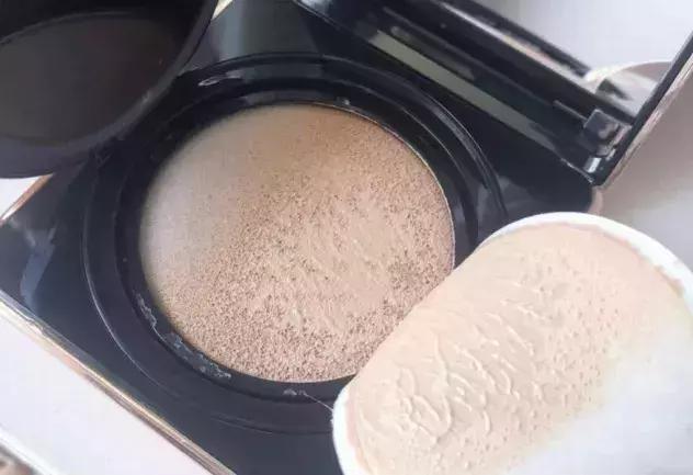 欧阳娜娜擦的药膏,欧阳娜娜擦什么药膏