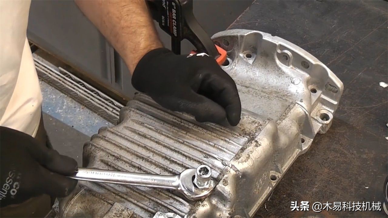 螺丝钉断在螺母中怎么取出,膨胀螺丝螺母怎么取出