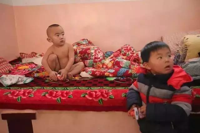 孩子喜欢穿不适合的衣服怎么办,孩子总是不愿穿衣服