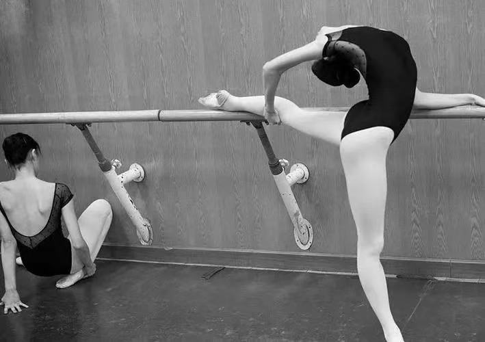 每次放假完回到学校,儿童刚开始学舞蹈怎么回复家长