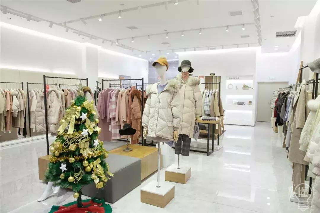 一口气开了三家火锅,一口气连开六家店