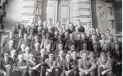 她轰动整个西方，在欧洲她被尊为圣母，在中国却很少人知道