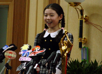 暖春演员今昔对比小花大学毕业,暖春小花影后