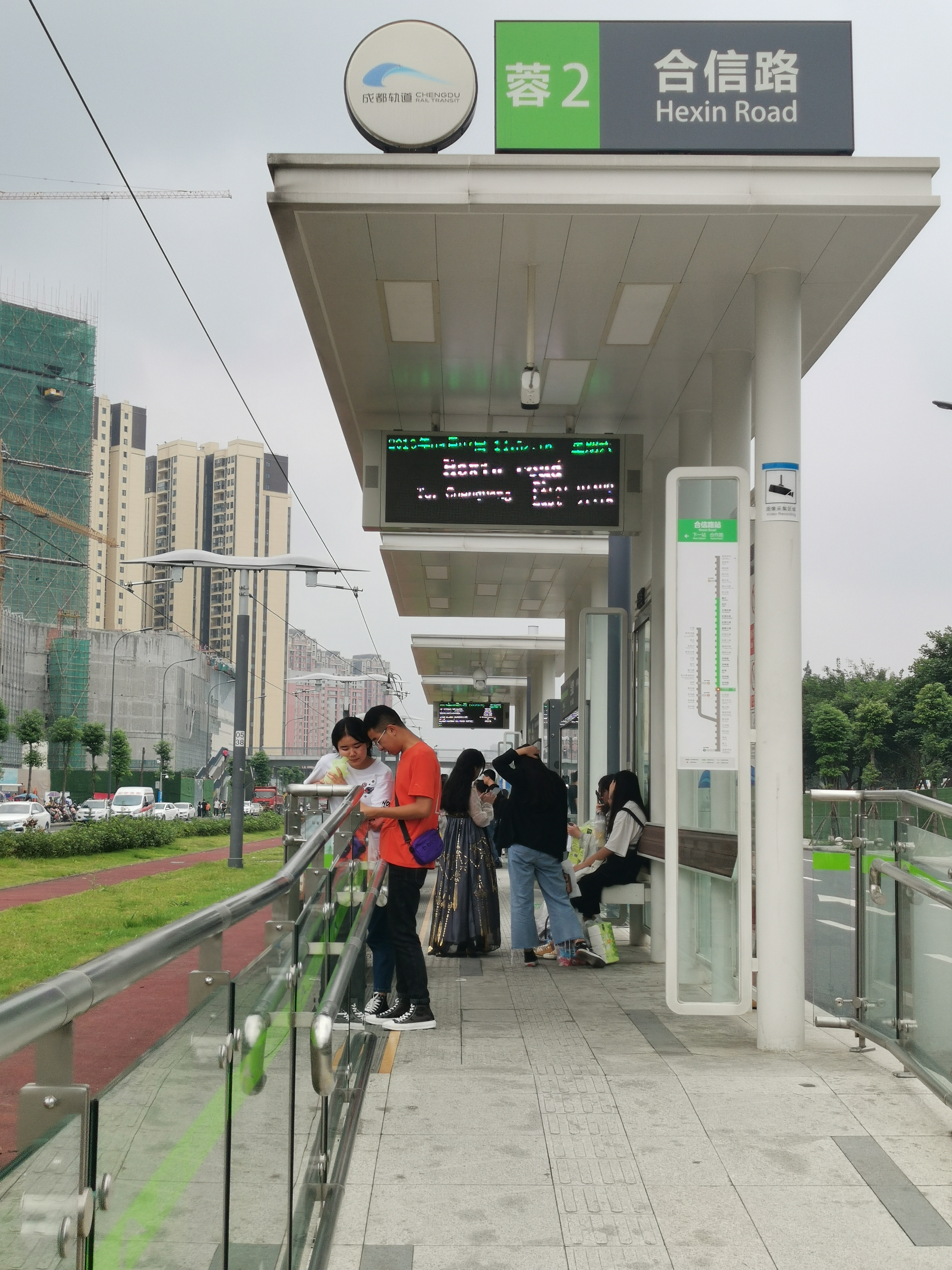 成都有轨电车萌萌“叮叮猫”，预计年底通车，快来体验