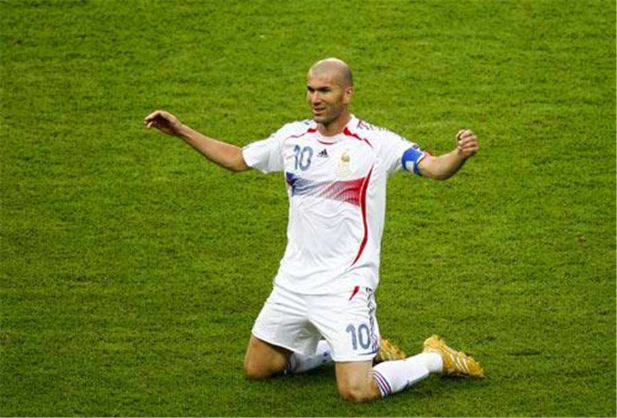 世界足坛十大中场盘点,世界足坛十大中场