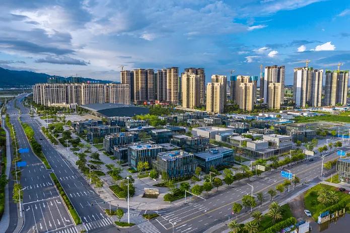 住在市府新区的感受,住在山里真好