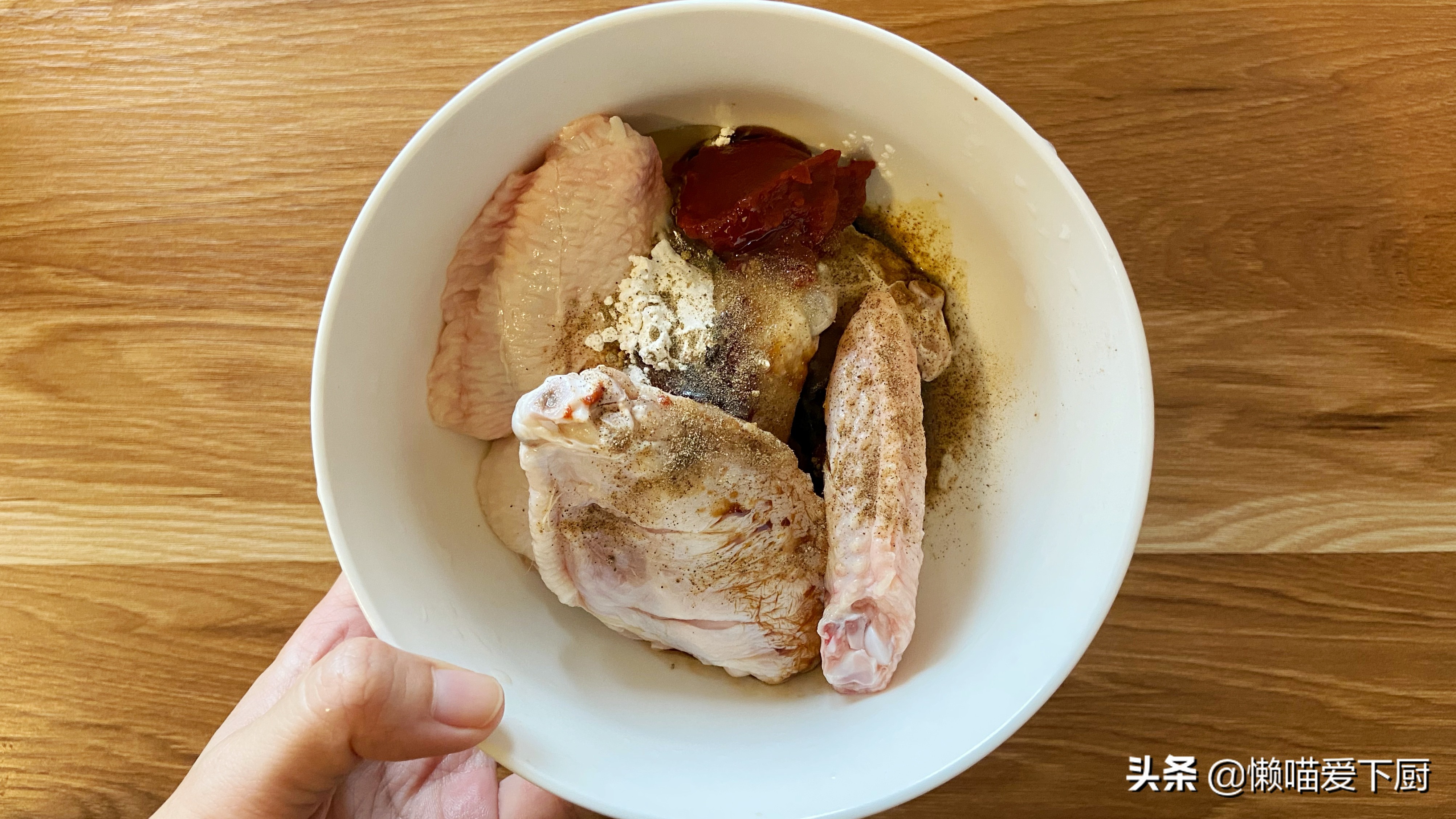 家庭自制烤鸡翅的方法,不腌制碳烤鸡翅教程