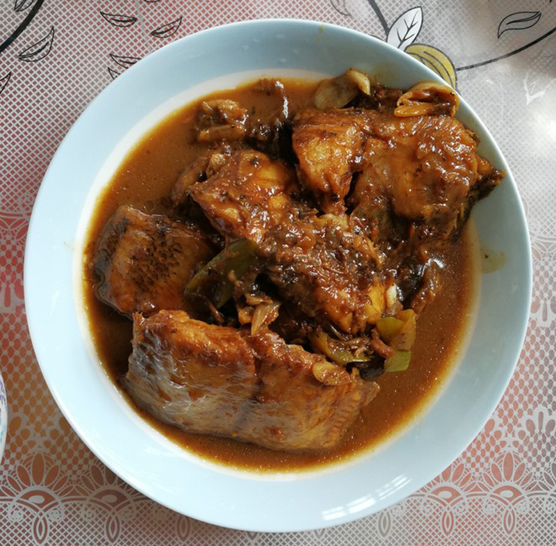 色香味俱全的家常炖鱼烹饪方式,正宗东北家常菜炖鱼的做法