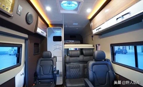 一种车型两种布局同样的平民价御风长轴房车顺侣，给你全新体验
