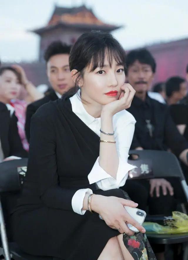 白百何唐宫夜宴中项链图片,白百何最近时尚穿搭