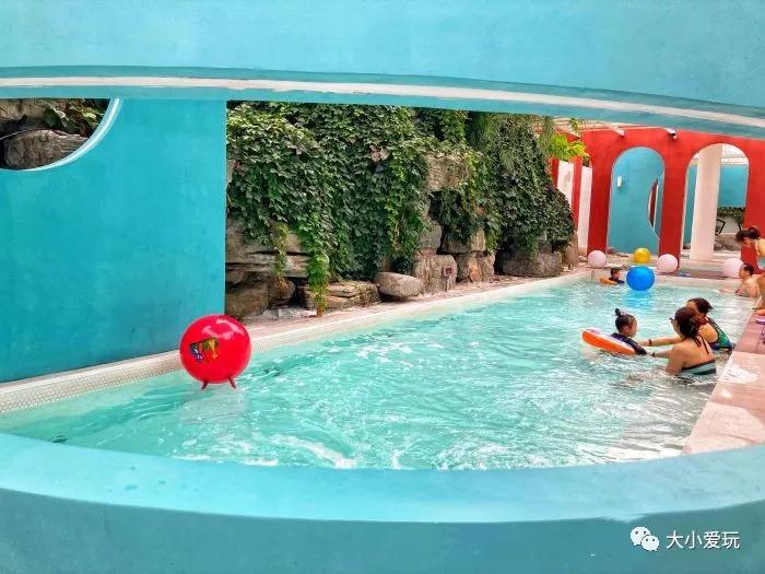 周边游玩推荐适合带孩子温泉,适合带孩子游玩的室内温泉水世界