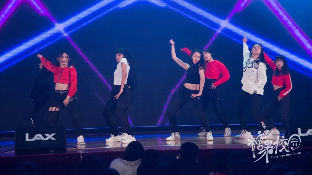 缘聚求实谱写历史篇章展望未来开启迢迢征程昆十中白塔新年盛会