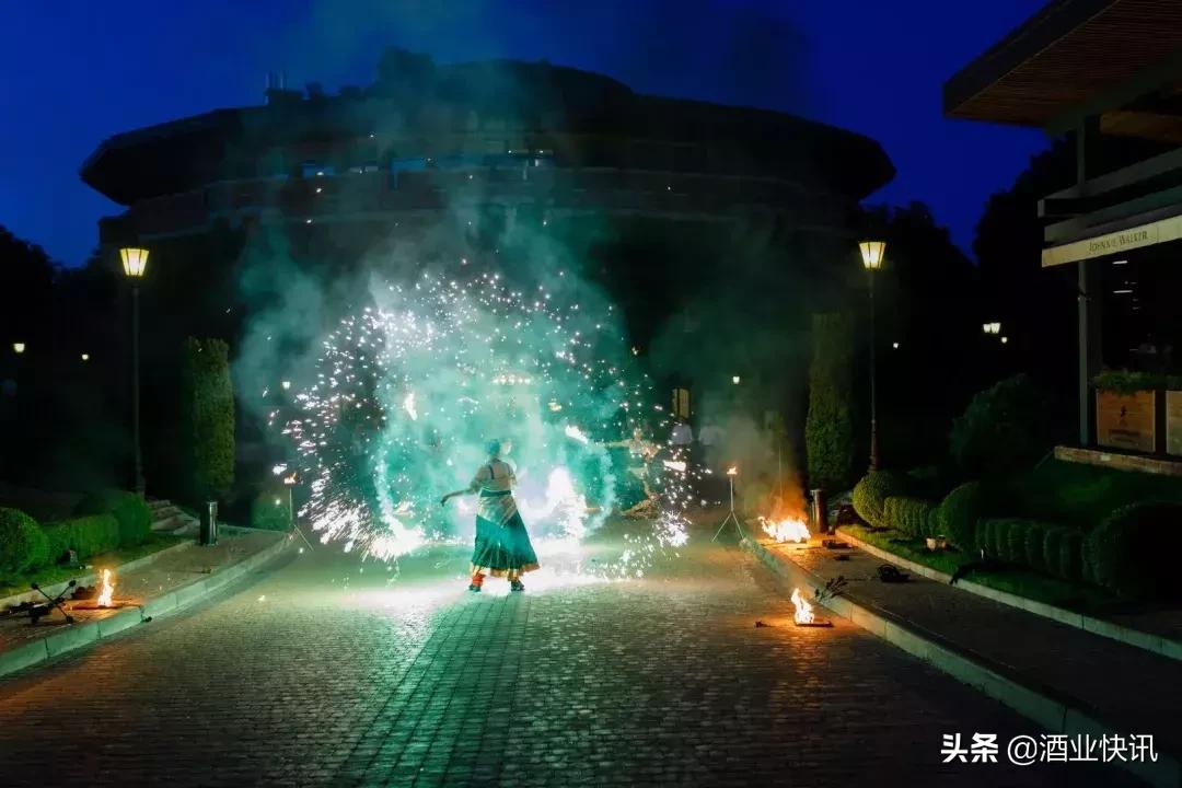 茅台走进坦桑尼亚纪念酒,茅台引起的酱香热潮