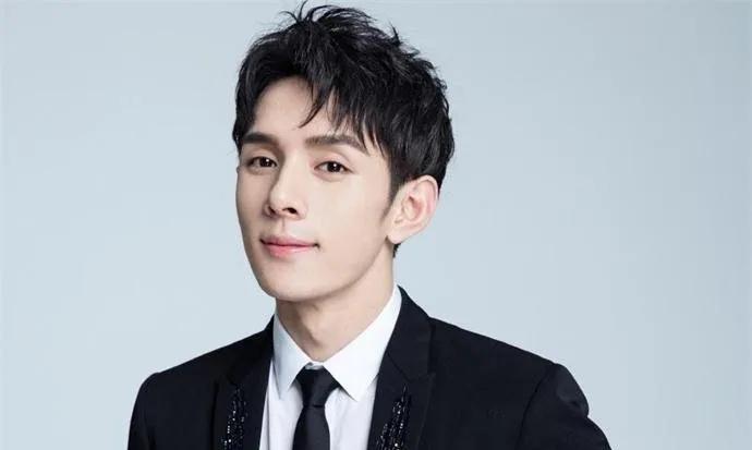 K11五一黄金周销售额大涨49%；维密宣布杨天真为品牌挚友