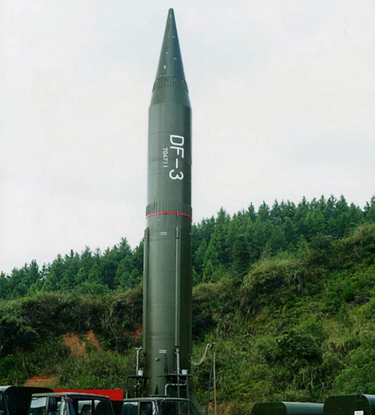 美国浏览中国导弹基地照片，因一群人胡子太多，得知一场惊天交易