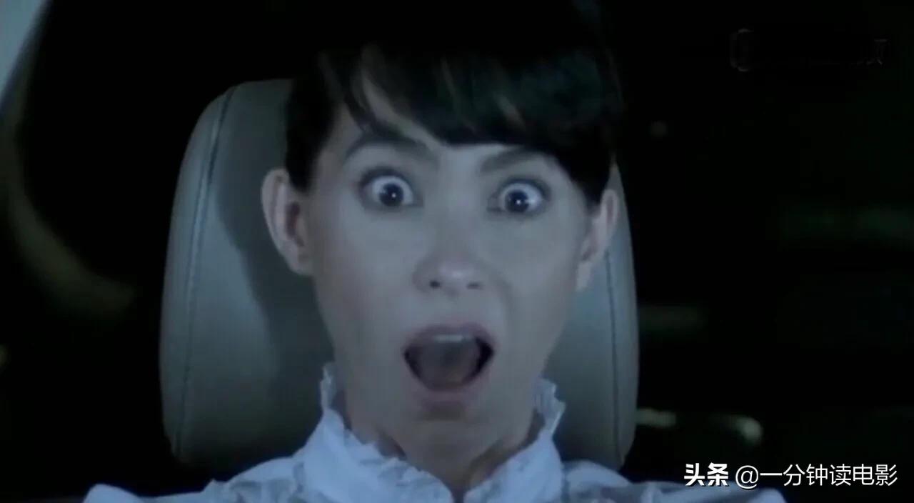 《鬼片场》拍摄现场闹鬼所有工作人员被吓跑只有美女演员不知情