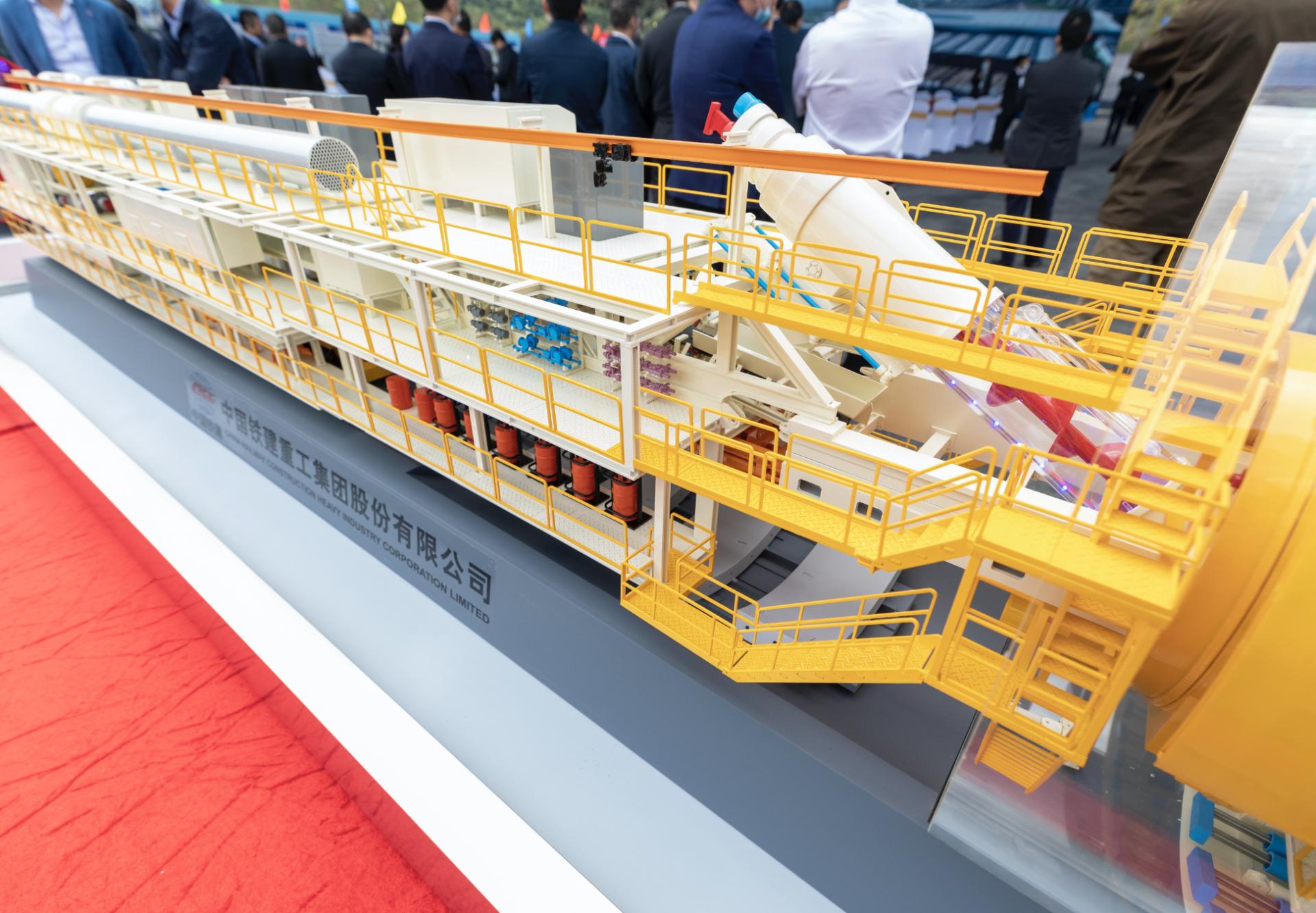 深汕铁路先开段开工了吗,深汕铁路开通视频