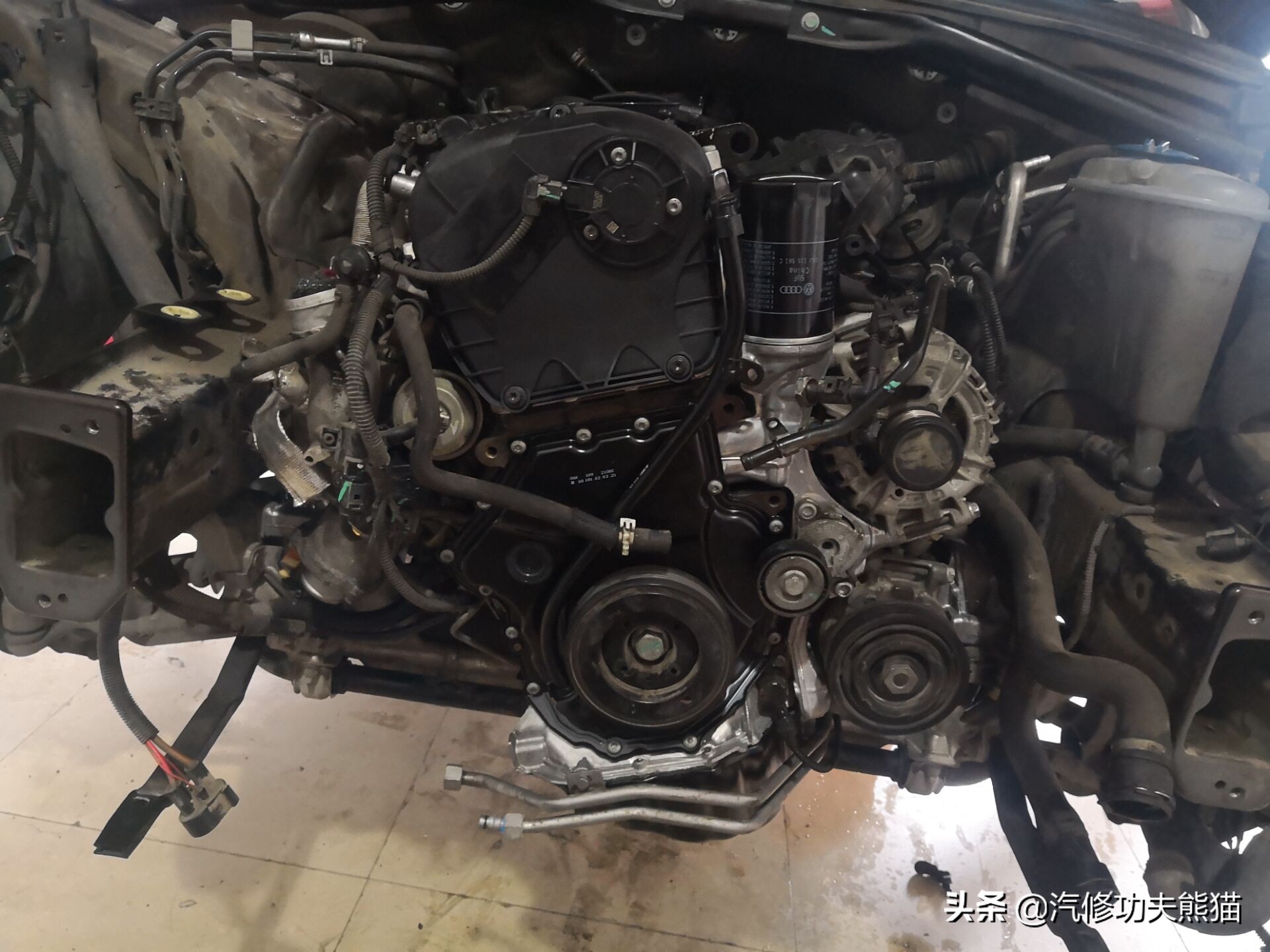 奥迪q5烧机油狂飙,奥迪q5烧机油且发动机抖动