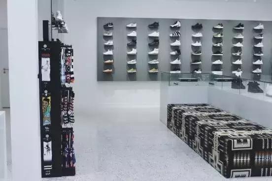 上海哪里可以买新款鞋,在哪里可以买便宜球鞋