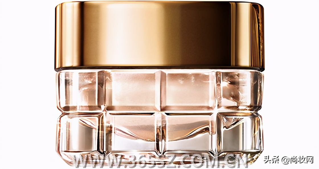 底妆卡粉的正确化妆方法,底妆卡粉脱妆正确方法