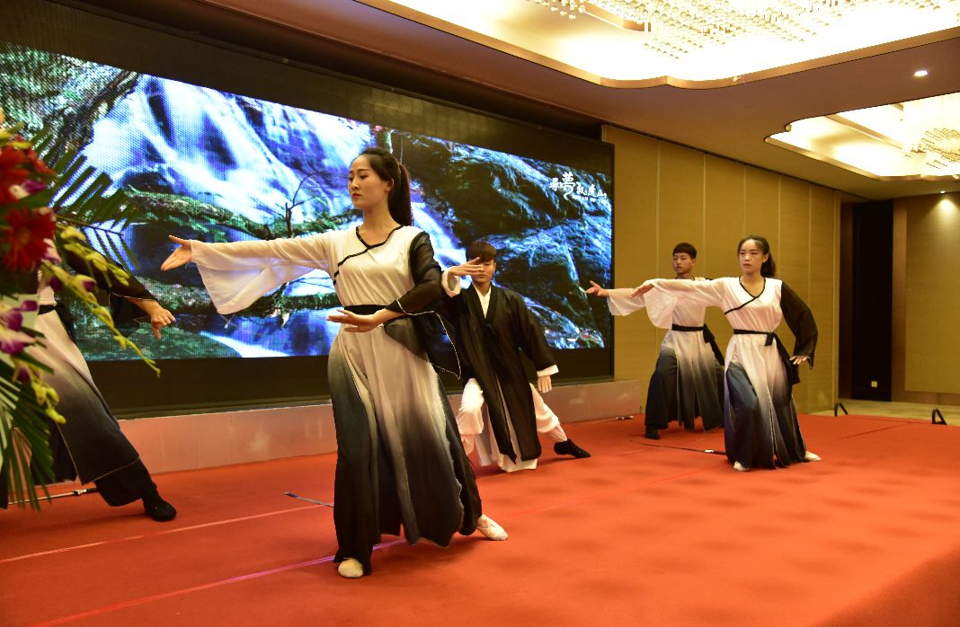 昌鹰一体化,鹰潭市龙虎天下