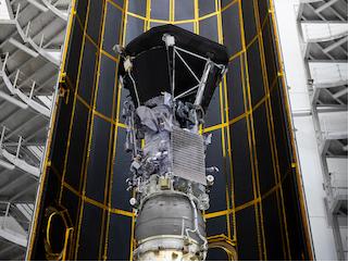 假如地球是太阳系中唯一的恒星,太阳系中唯一发光的恒星是哪一个