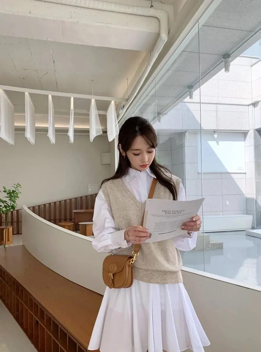 周扬青造型被吐槽脖子短,周扬青深夜晒发照片