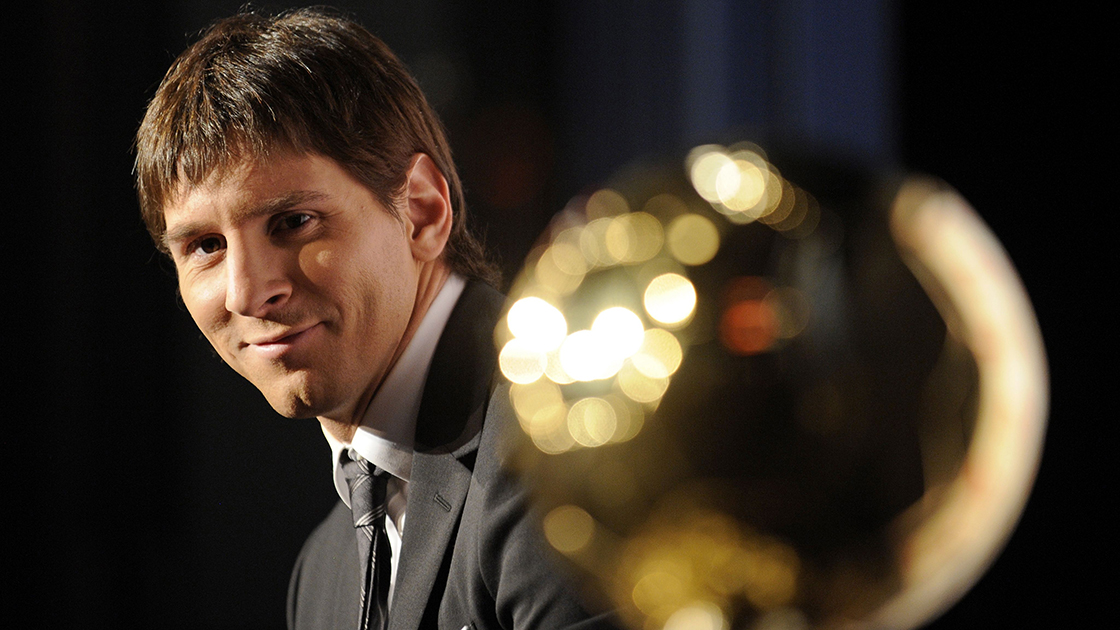 梅西巴塞罗那成名之战,足球艺术大师梅西