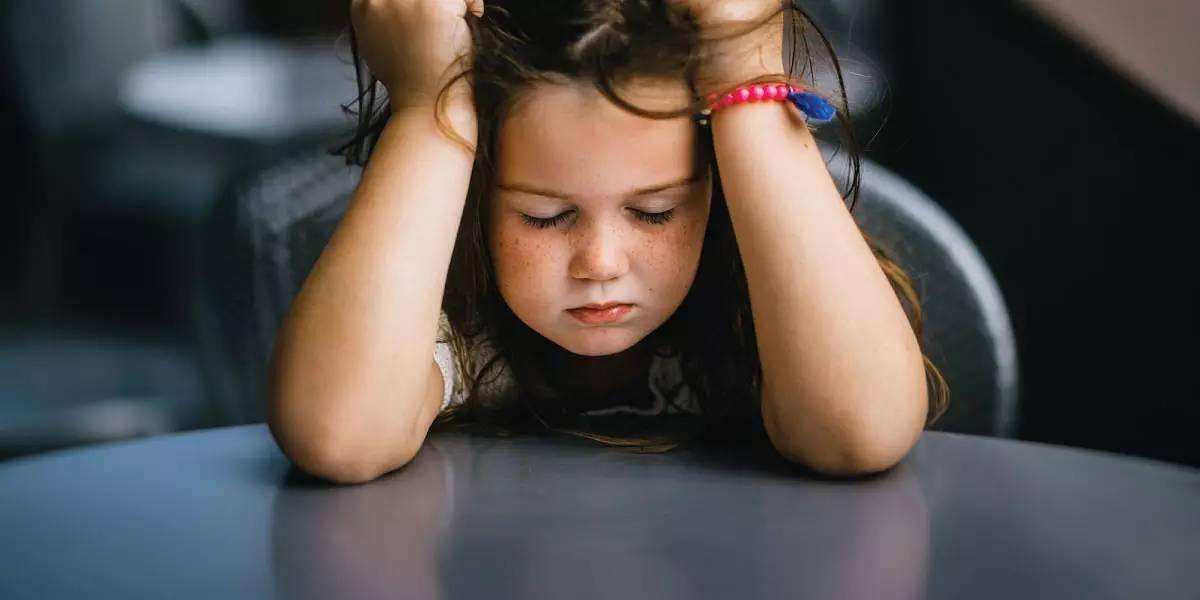 口吃矫正简单的方法是什么,口吃怎么矫正最简单方法