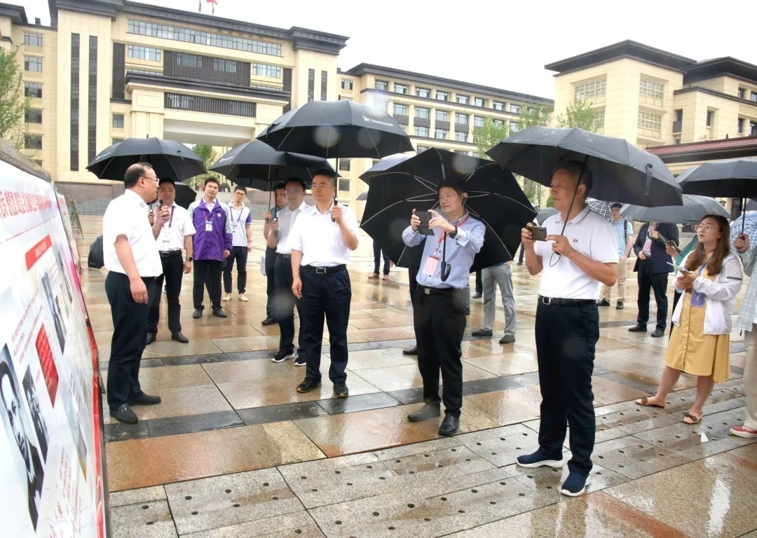 社长总编主编,社长总编