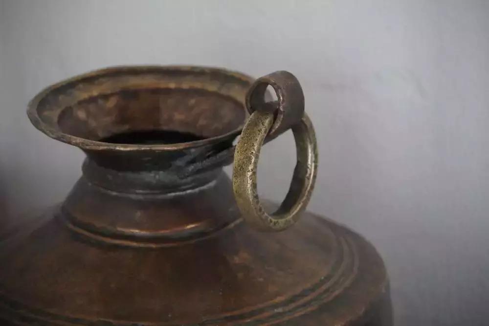 把泳池搬进沙漠,圈黄河做庭院,一个男人的西部世界,可以有多野