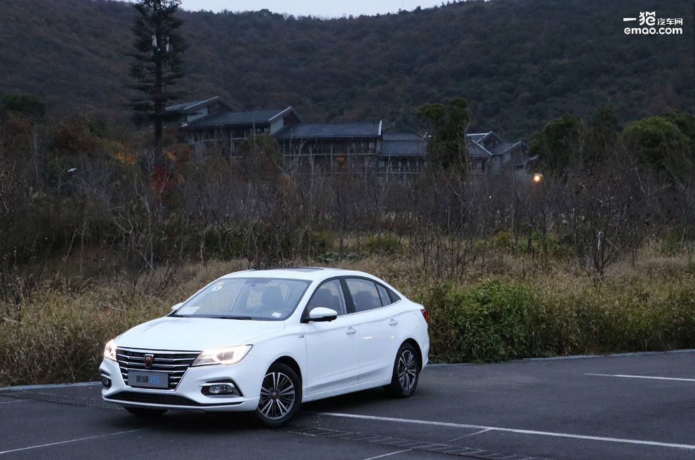 荣威i51.5t驾驶体验,荣威i5的1.5l发动机压缩比