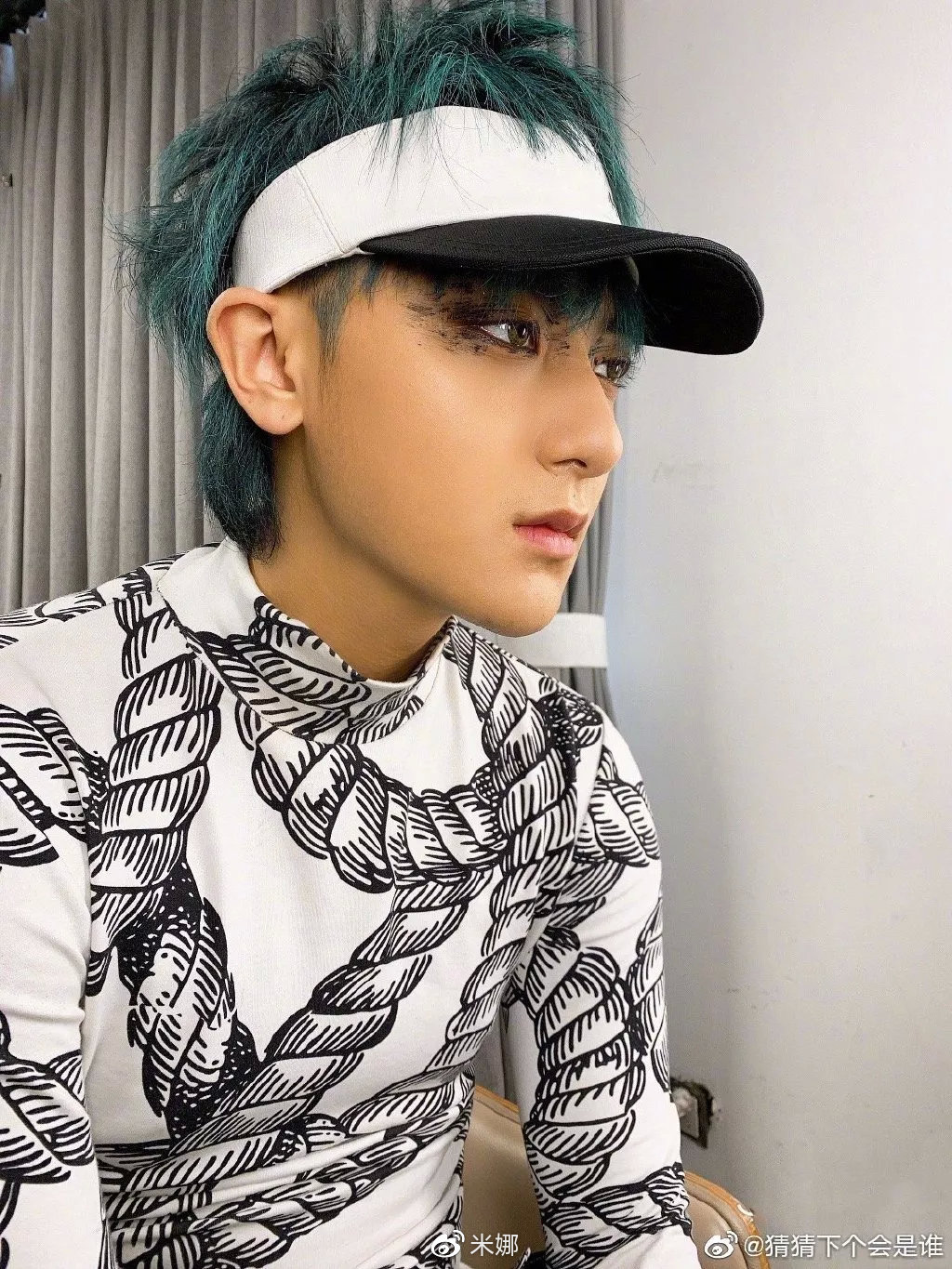 泫雅ins晒美照,泫雅携新作品回归