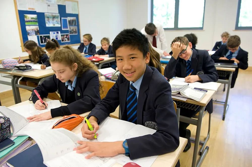 伦敦大学卡斯商学院,伦敦哈利波特学校