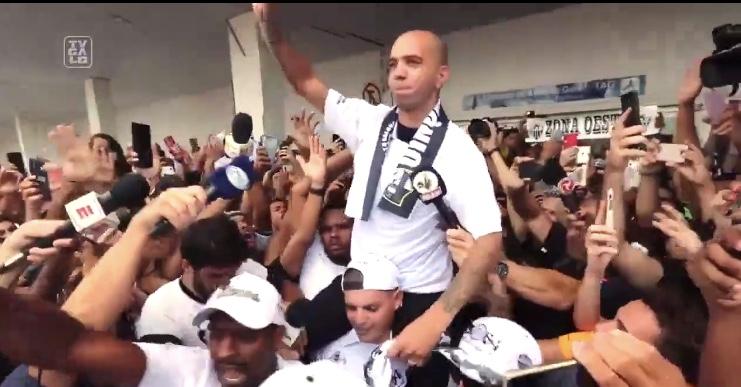 看看巴西的球迷文化!鲁能旧将重返巴西老东家,享受球王级待遇