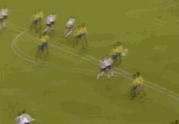 足坛前腰十大球员,足坛十大头球前锋