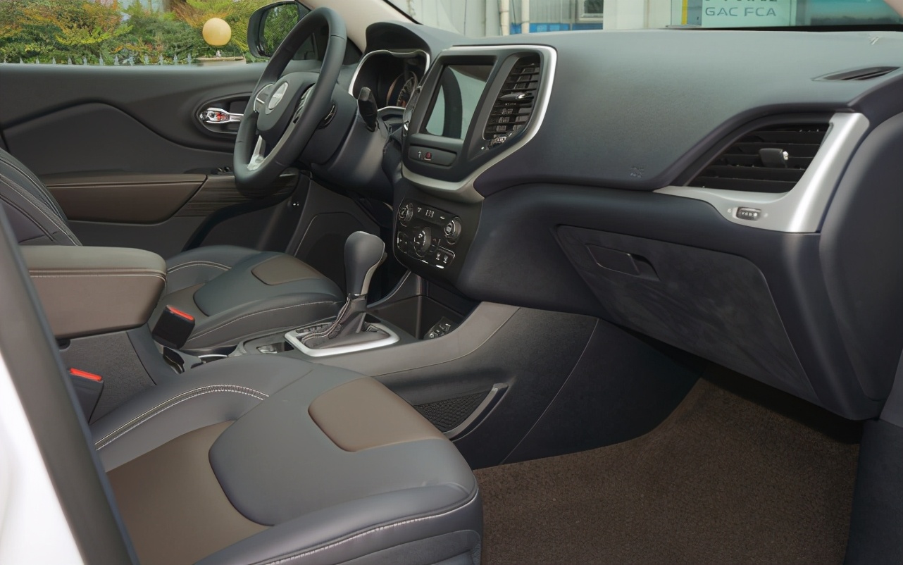 吉普自由光2.0t车主油耗,吉普自由光油耗突然从8.7到11.2