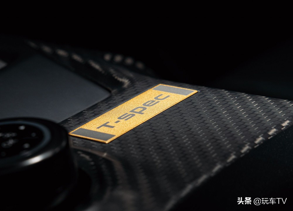 新款GT-R正式发布！起售价63万人民币，东瀛战神迎来换新