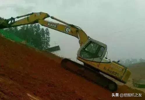 开了10年的挖掘机想改行,18岁开挖掘机开了五年